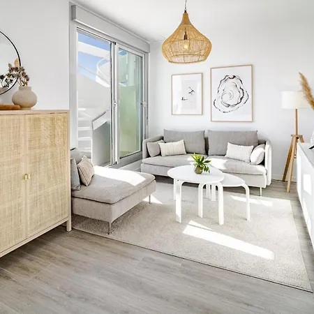Lm12a- Brand New In A Quiet Location Apartment *